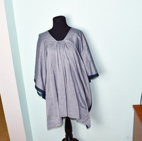 Tops - NWT Adorable Grey Flowy Tunic